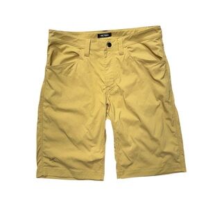 Arc’teryx Men’s Performance Hiking Shorts Tan Khaki Size 32 Outdoor Trail Tech
